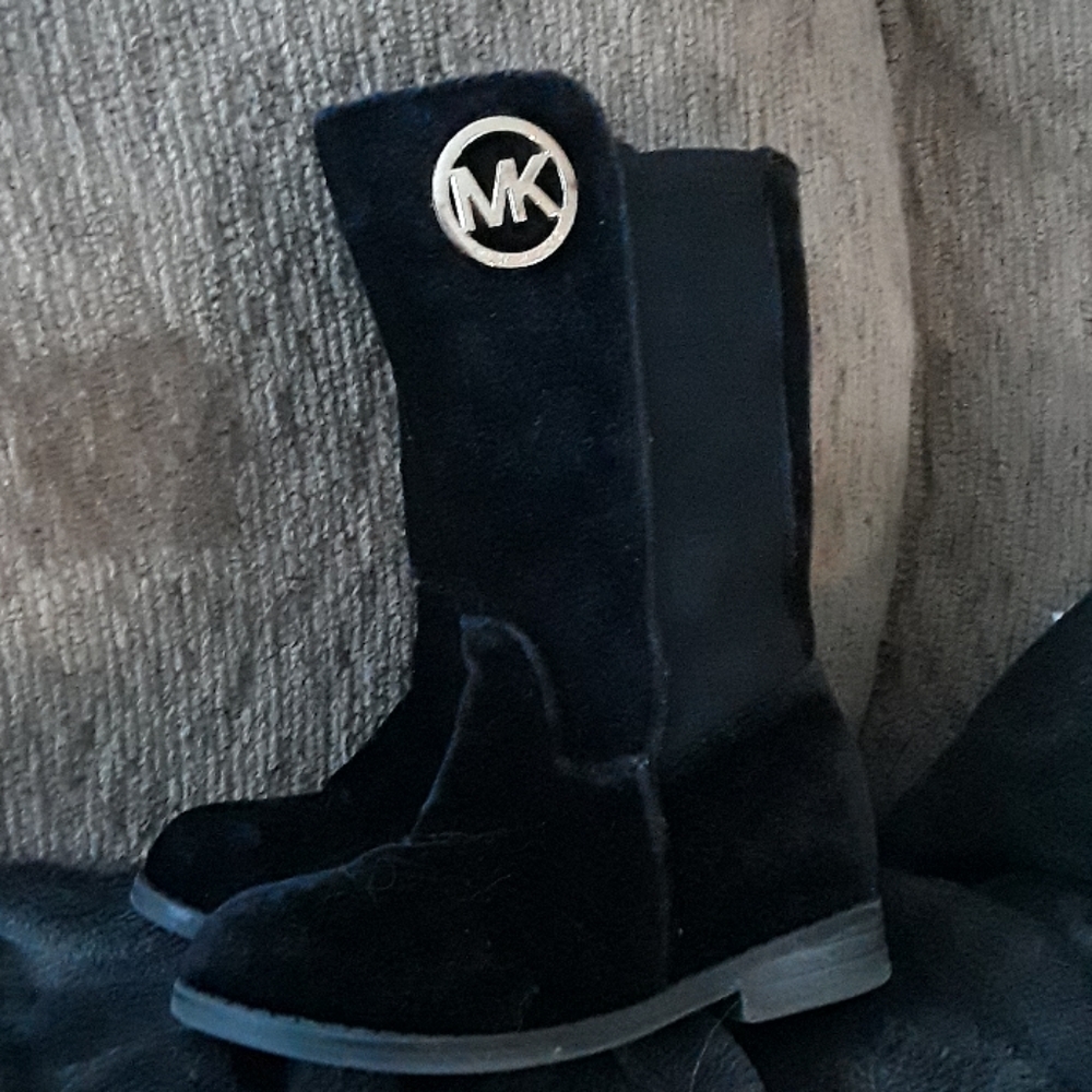 MK toddler boots